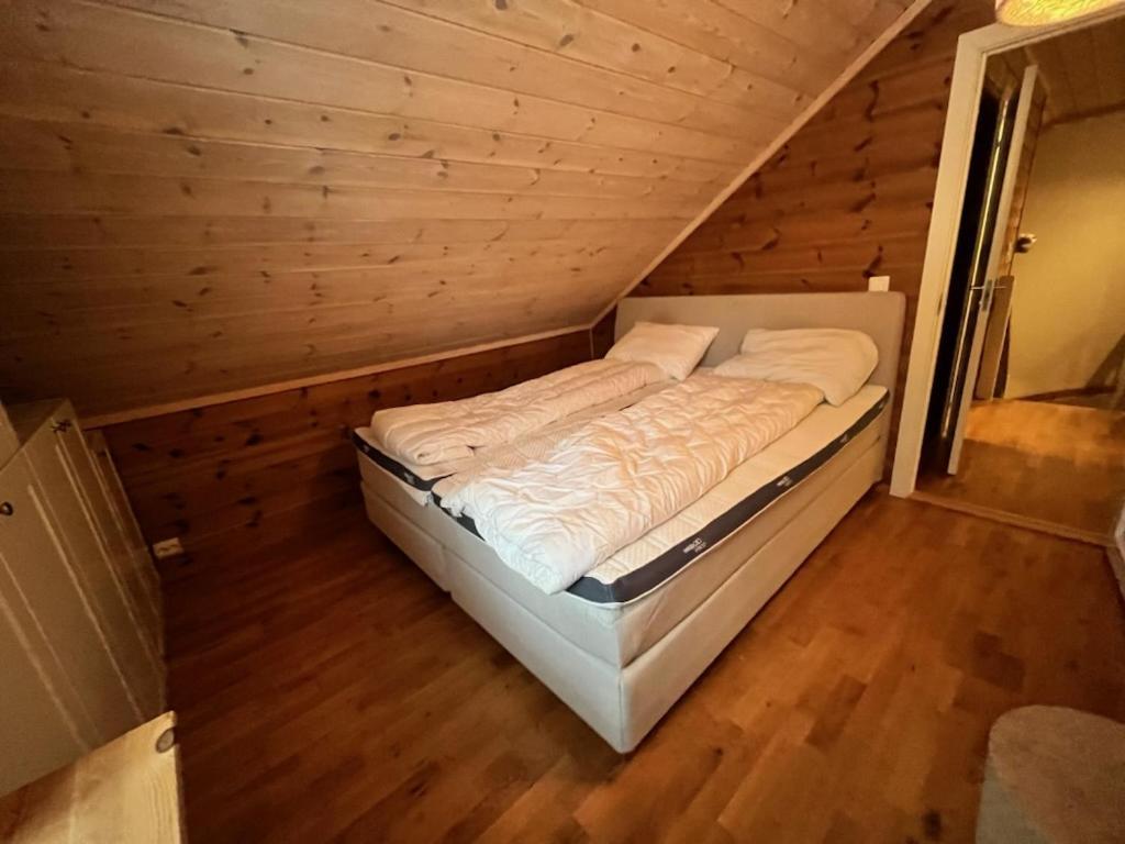 Three-Bedroom Holiday Cottage Tjorhom Dış mekan fotoğraf